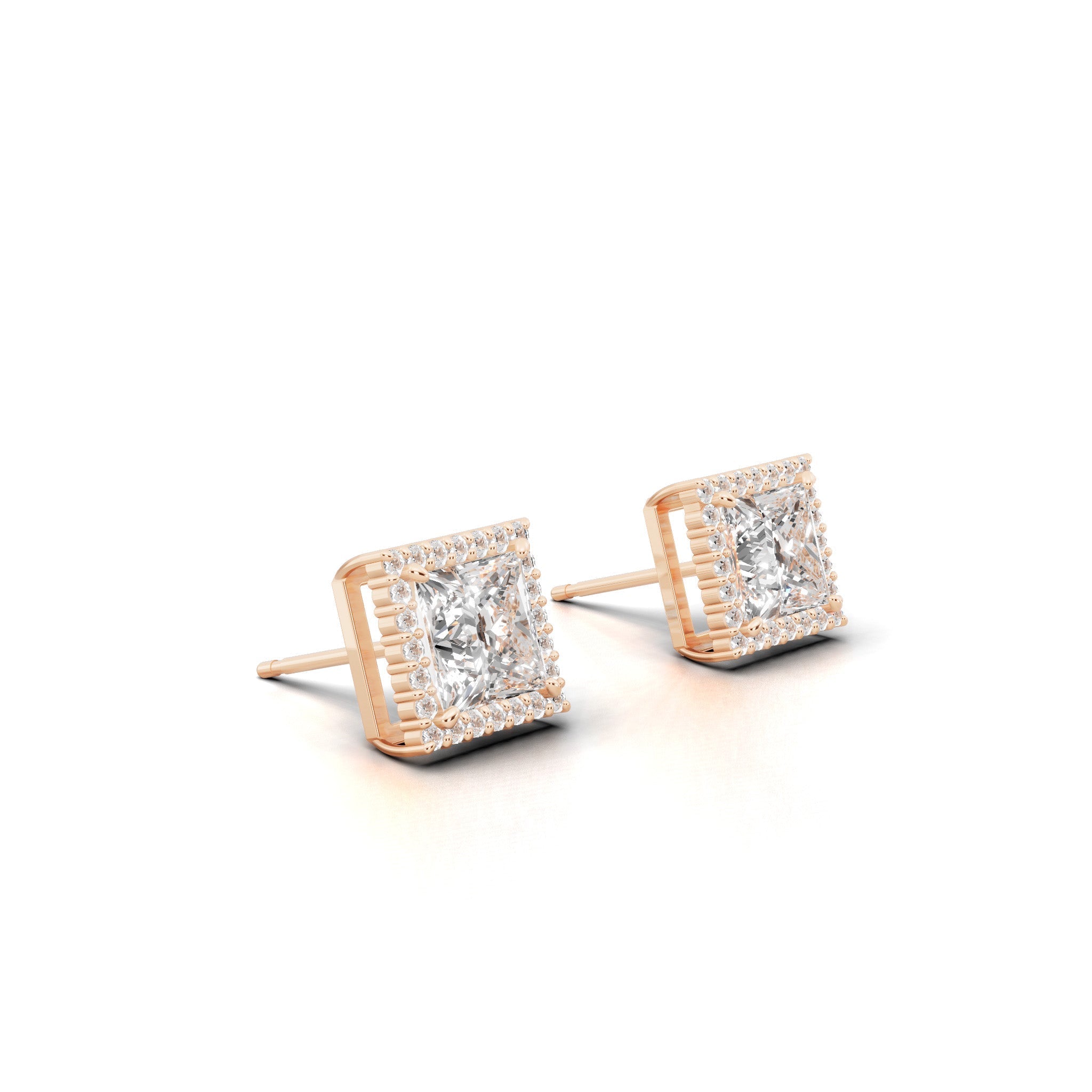 プリンセスカット ヘイロー ダイヤモンド ピアス