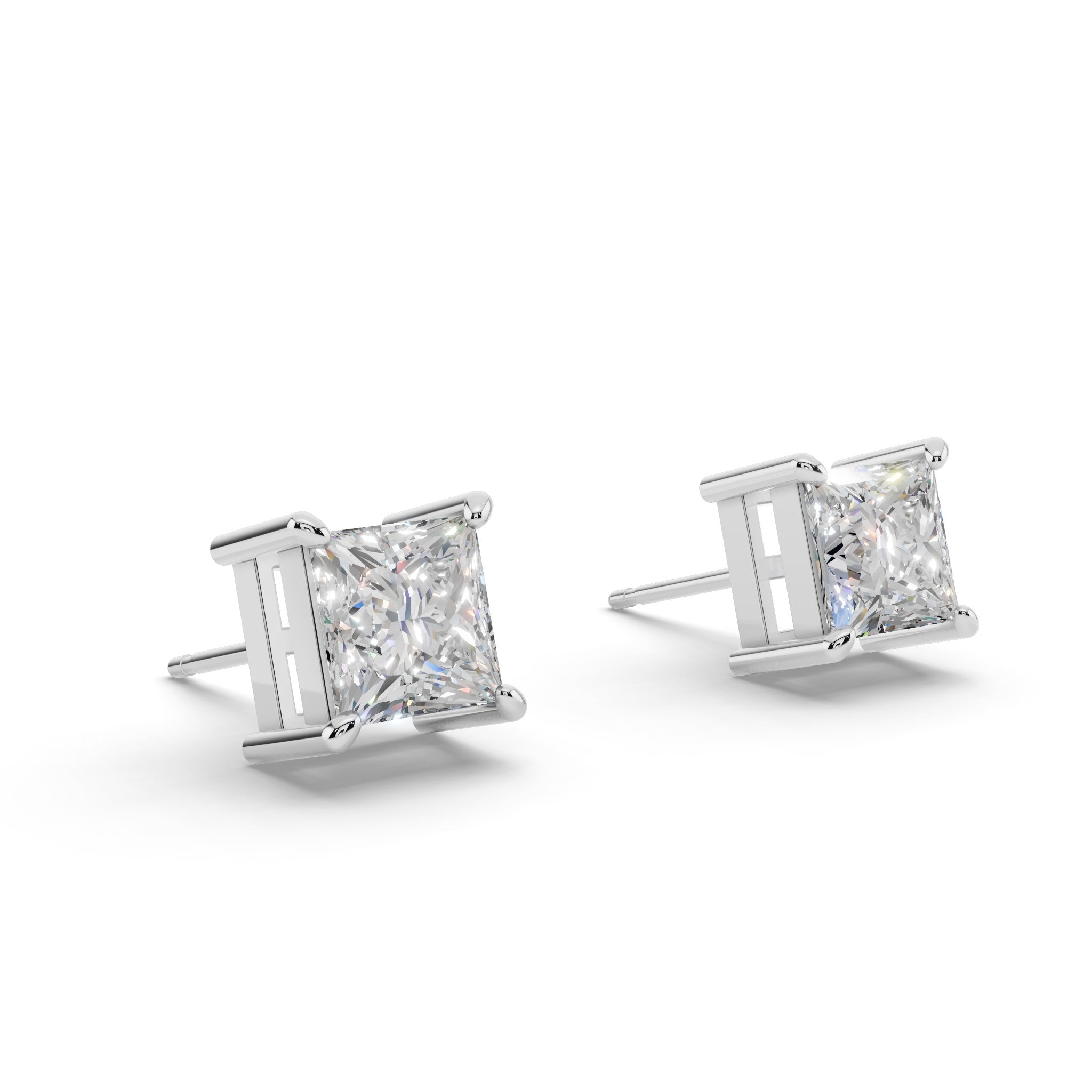 プリンセスカット ソリティア ダイヤモンド ピアス